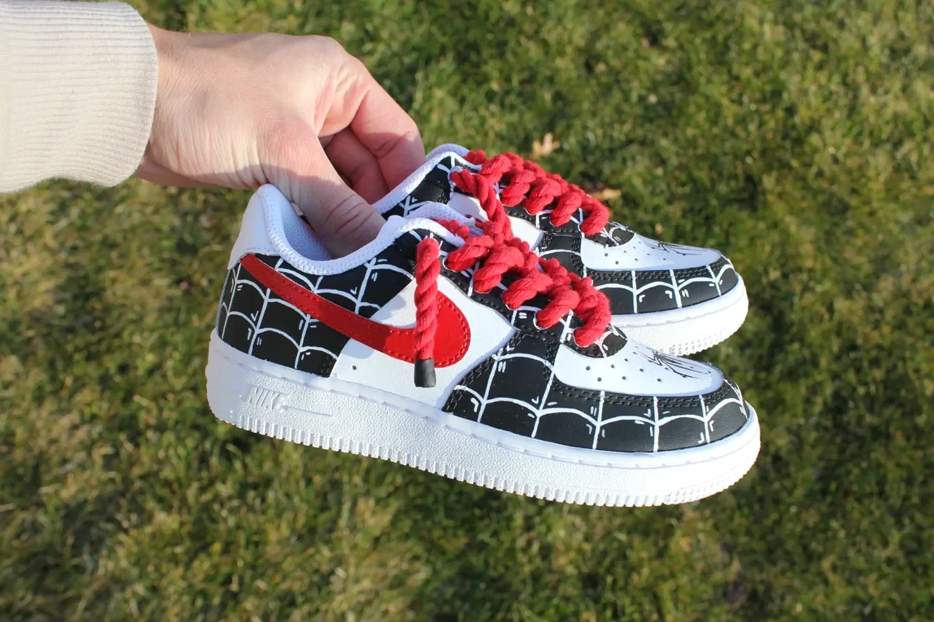 Custom Air Force 1 Low Black Red Croc Pattern Hand Painted Sneakers 001